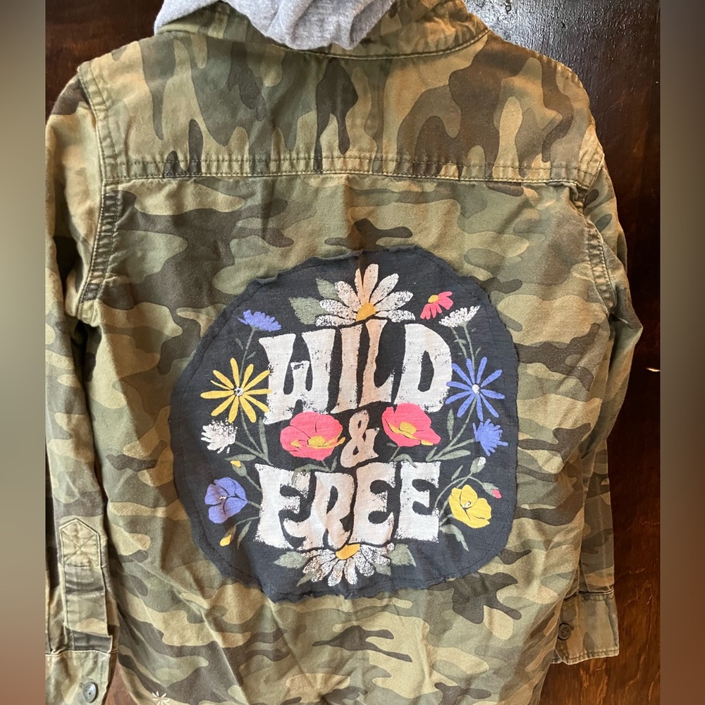 Up cycled gap, hooded camo shirt, size small, (6-7)